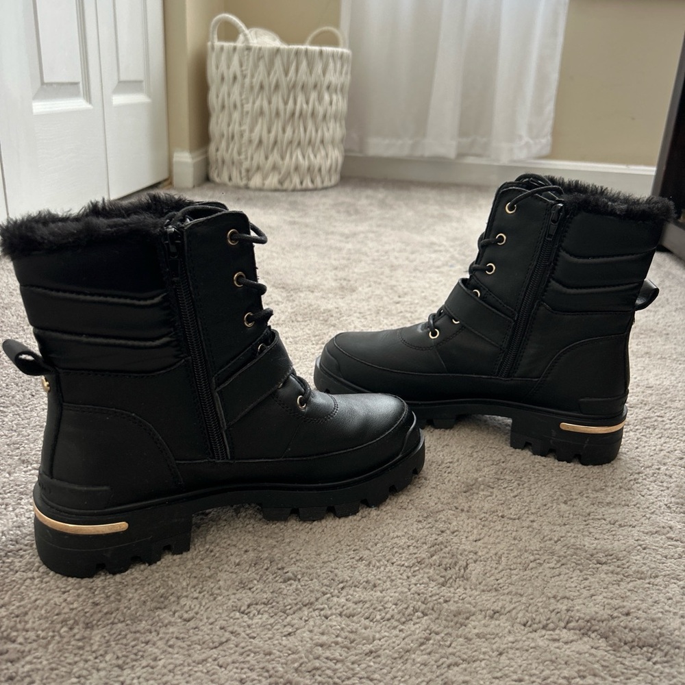 Black Fur-Lined Women's Boots Aldo - Picture 2 of 6
